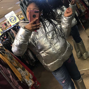 Meet your Posher, Endia